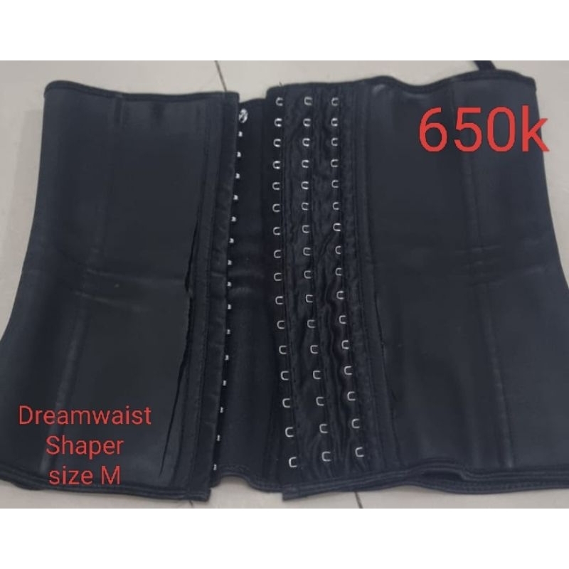 SALE Korset pelangsing size M Dreamwaist shaper preloved like new.