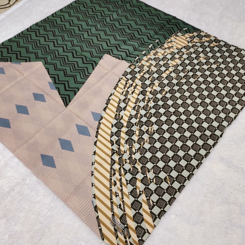 UMAMA scarves / umama / voal umama / umama voal / hijab / kerudung / segi empat / pashmina / syal / 