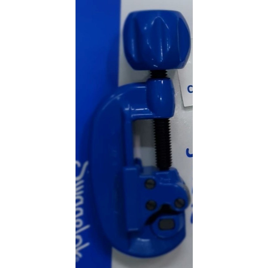 Tube cutter swagelok