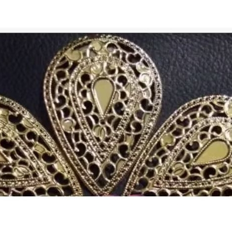 Lempeng lempengan aksesoris