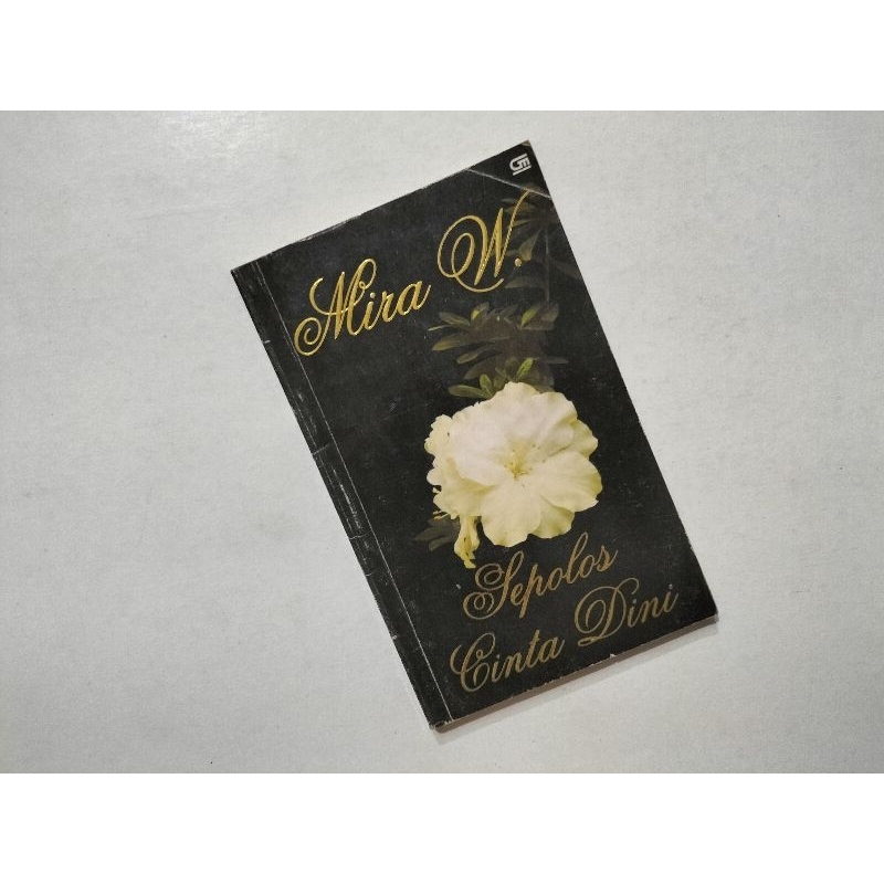 Novel Sepolos Cinta Dini (Varian Cover), karya Mira W