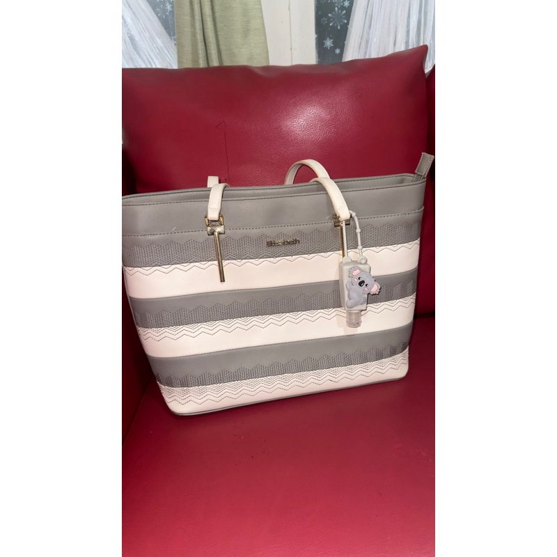 Preloved tas Elisabet