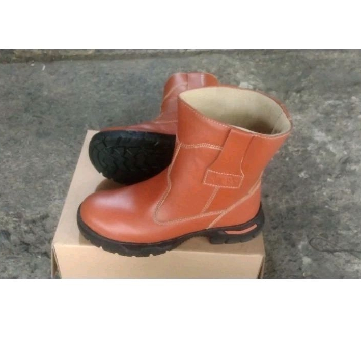 Sepatu Safety Boots proyek Kings, Outsol anti slip| Second