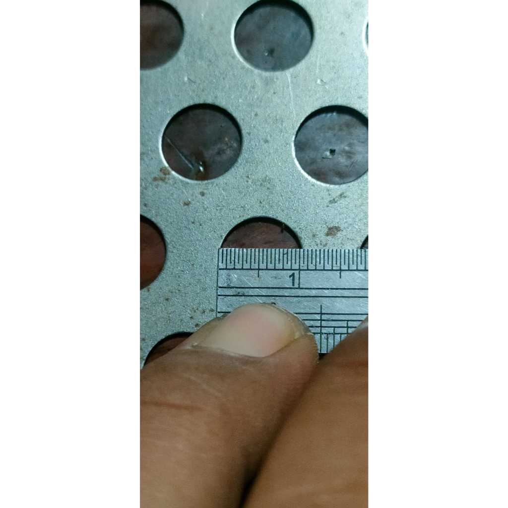 20x55 Cm Plat Besi Lubang 10 mm tebal 3 mm