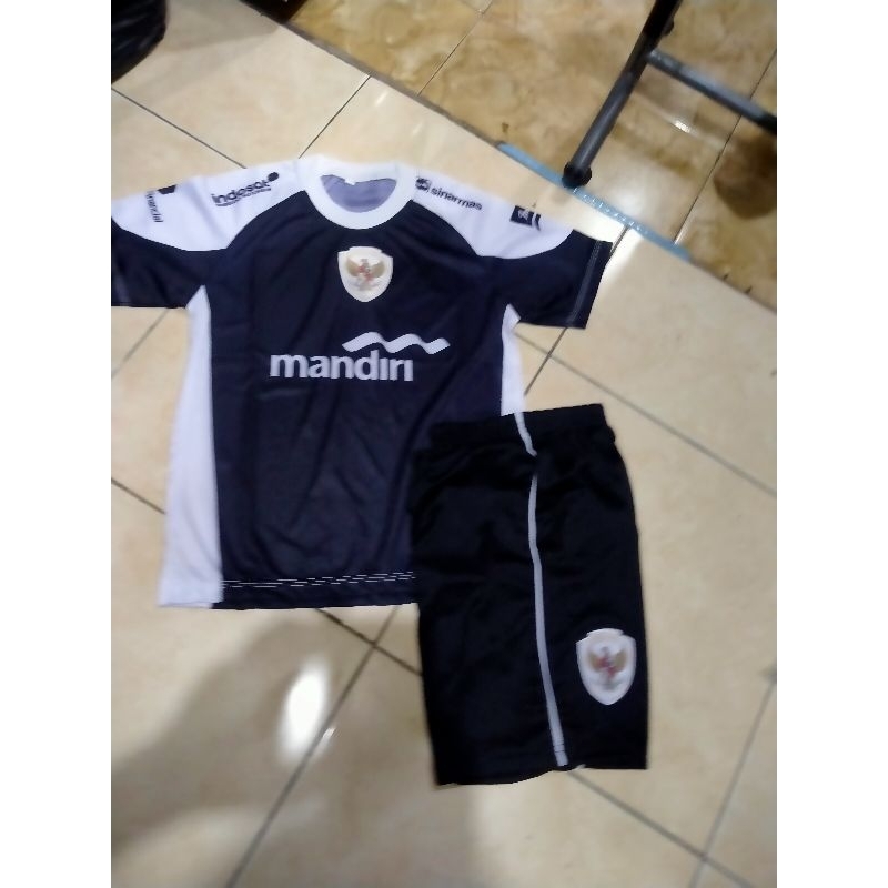 Setelan Bola Anak Timnas Training Indonesia Hitam Setelan Futsal anak Timnas Setelan Jersey Timnas H