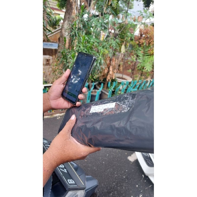 Hape 12 seken masih mulus