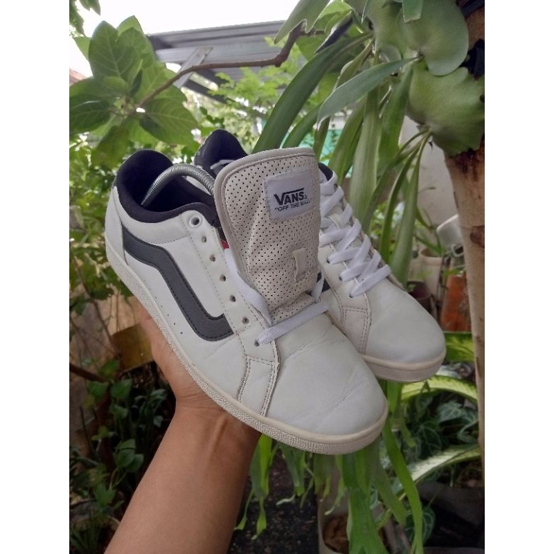 Sepatu Second / Sepatu Bekas Vans Surface White Japan Market - Size : 42,5 - Insole : 27 cm - casual