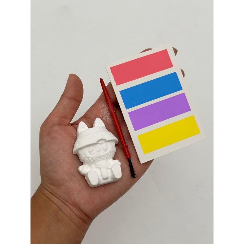 

LABUBU PAINTING Kode : 10034316