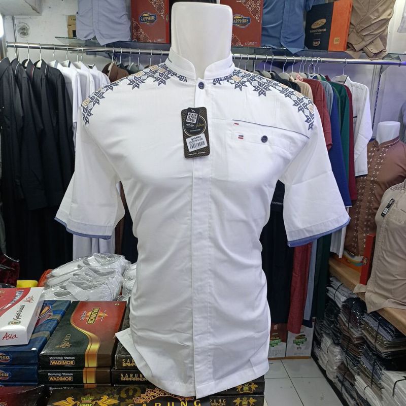 KOKO SYAHDIKA LENGAN PENDEK PUTIH BW mrk syahdika