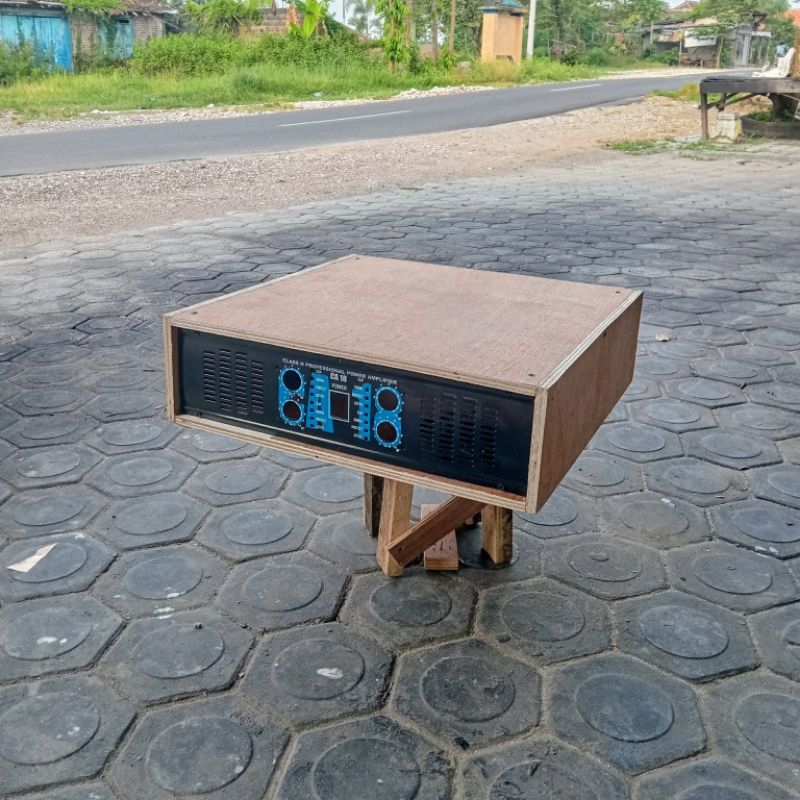 Box/Bok Power 4 Channel Plat Triplek Ca 18
