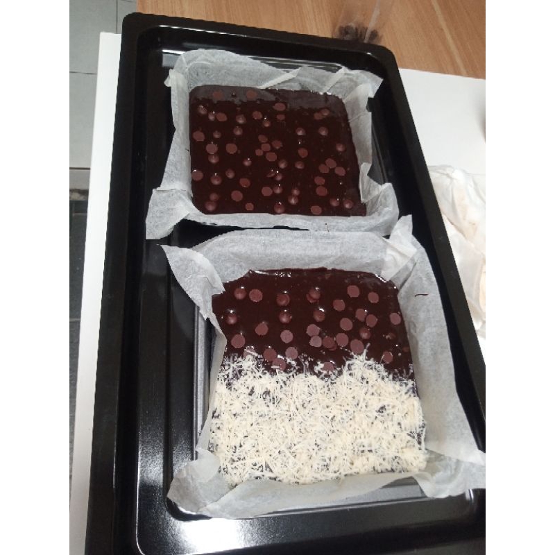 

Brownies pudgy Renyah di luar lembut di dalam