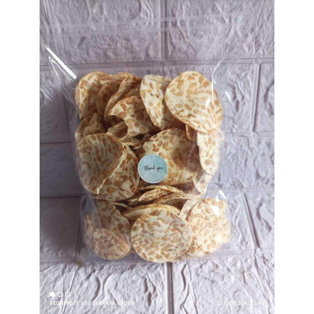 

KERIPIK TEMPE SAGU BULAT 200Gram