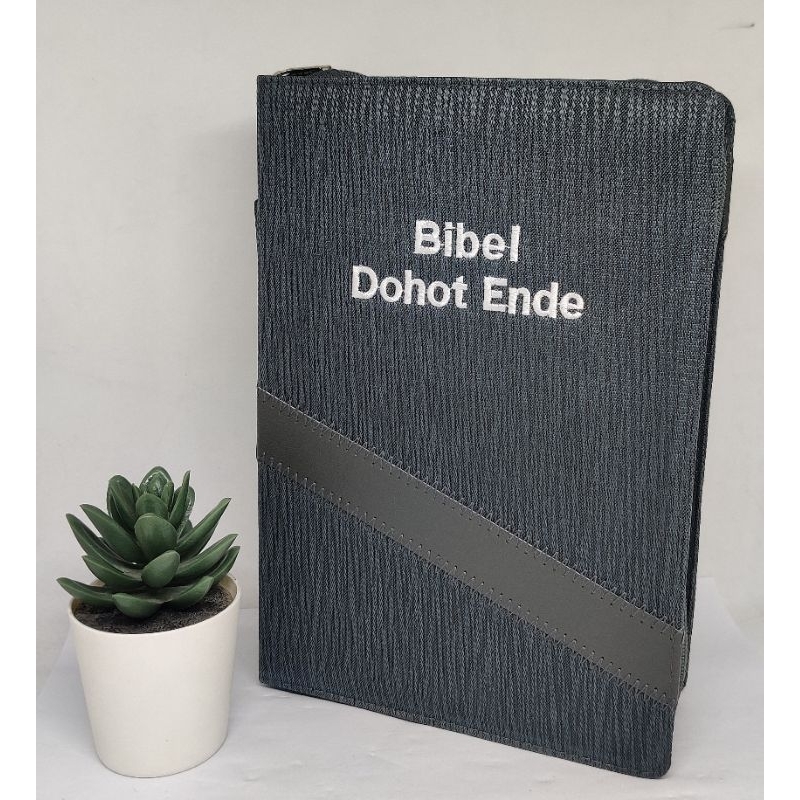 

SAMPUL BIBEL DOHOT ENDE BORDIR " HITAM
