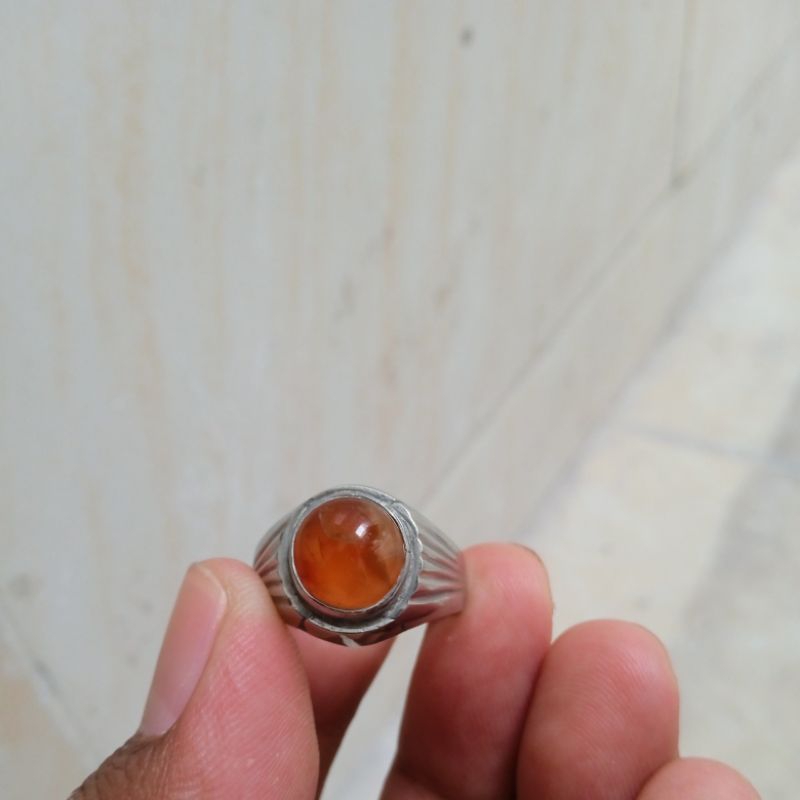 cincin batu Sulaiman madu