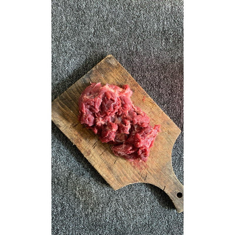 

Daging sapi rawonan / Bagian Leher
