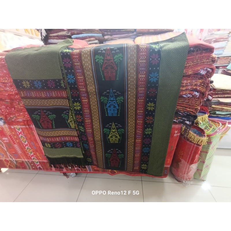 SONGKET SADUM TEXTUR WARNA HIJAU SAGE TUMPAL HITAM RUMAH SOPO.