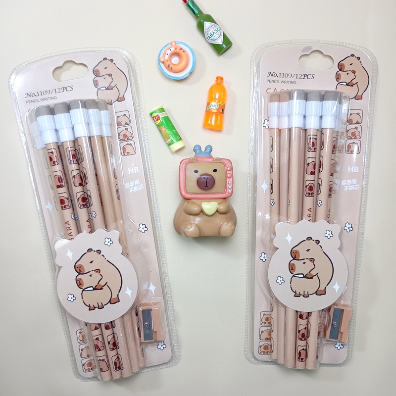 

SP 1 Set 12pcs Pensil HB Serut motif CAPYBARA dengan penghapus dan serutan