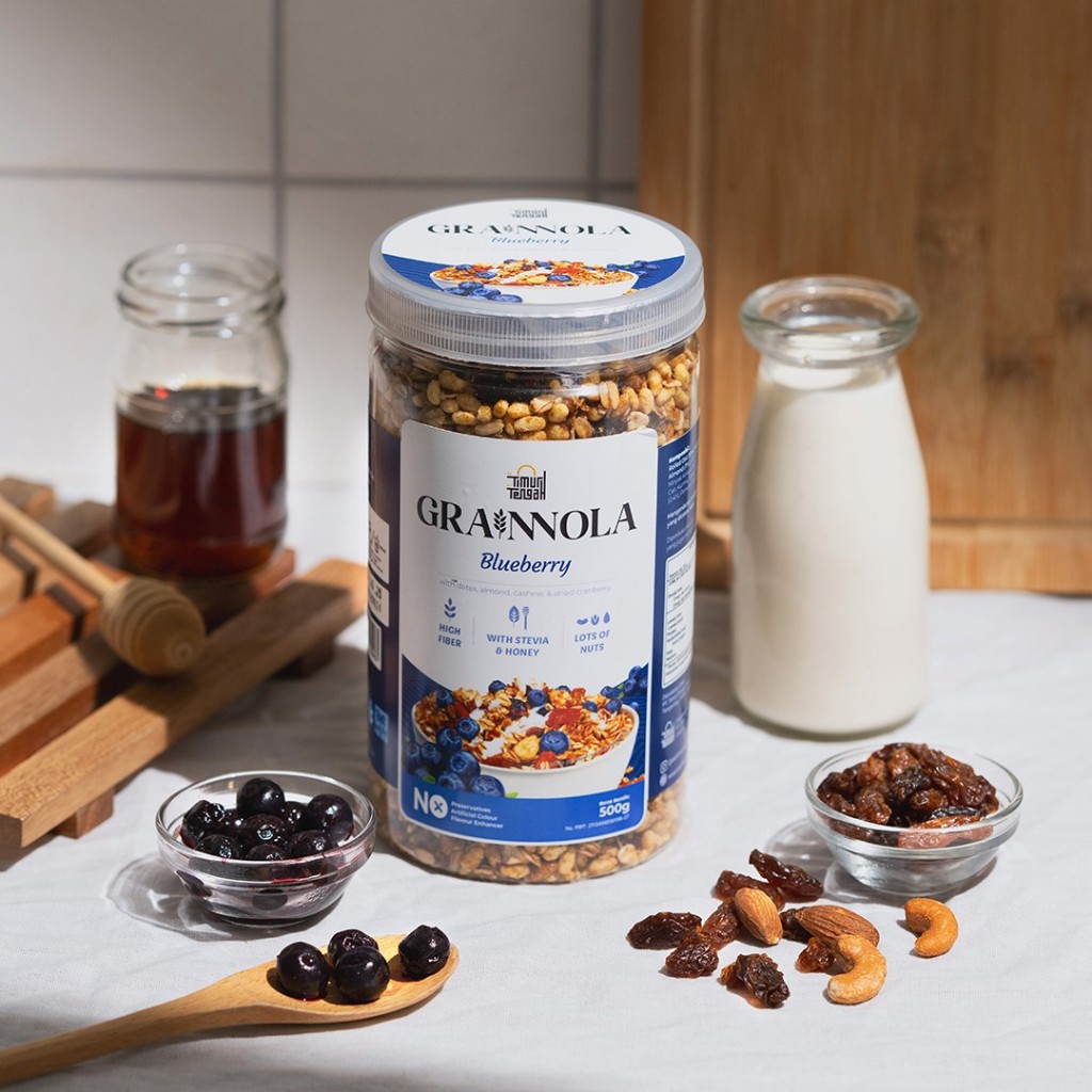 

Grainnola Blueberry 500 gr Granola Premium Timur Tengah | Blue Berry Camilan Sehat Sereal Oatmeal Oat Makanan Kaya Serat