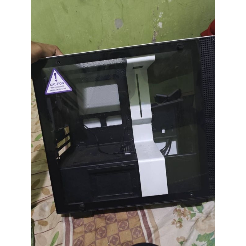 sold casing nzxt h200 free satu fan nzxt