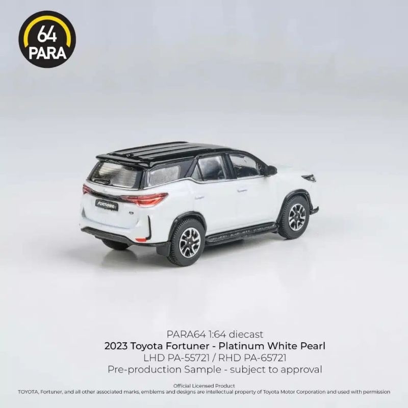 Para64 1/64 diecast Toyota Fortuner -RHD