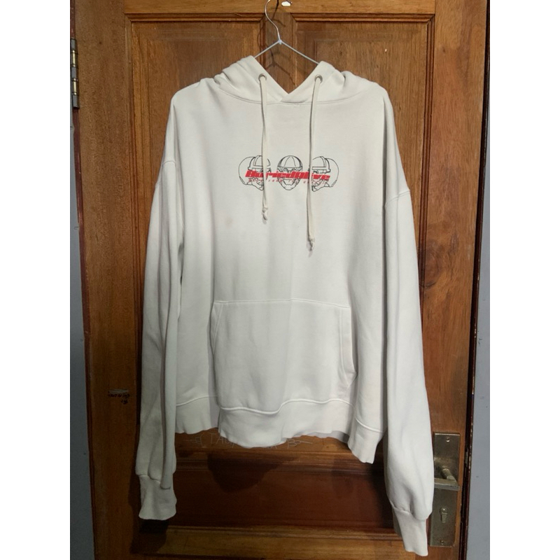 hoodieu buried alive