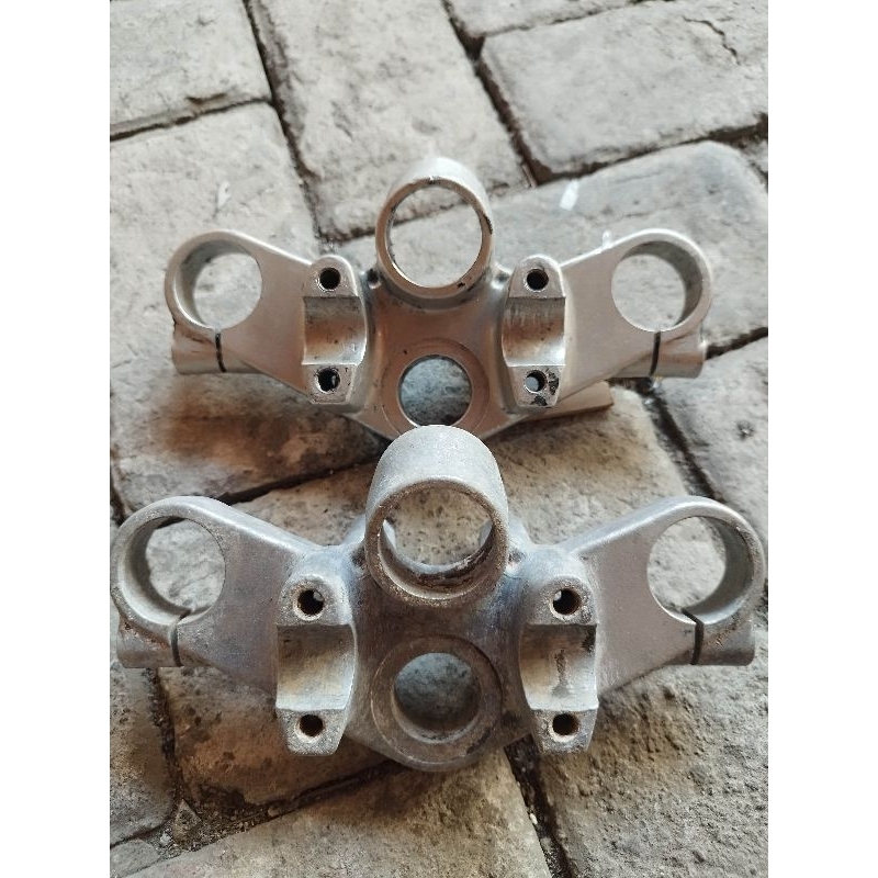 Segitiga atas T atas Ninja R Old Lama Original