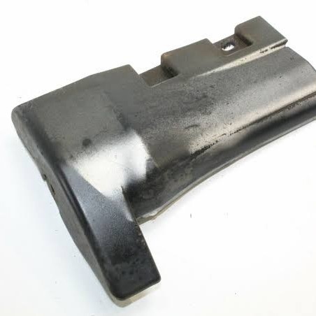 Xtrail T30 Mud guard center penahan Lumpur belakang kiri bagian bawah Nissan