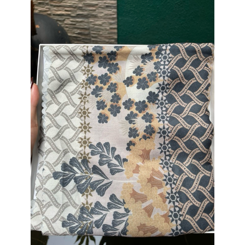 PRELOVED HIJAB WEARING KLAMBY BUNAKEN SCARF - RUSSET