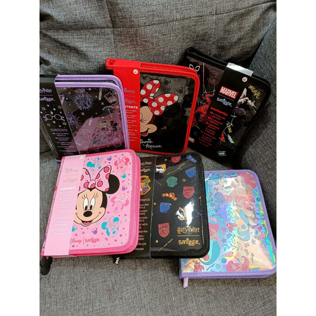 

SMGL ON THE GO COLOURING STUDIO