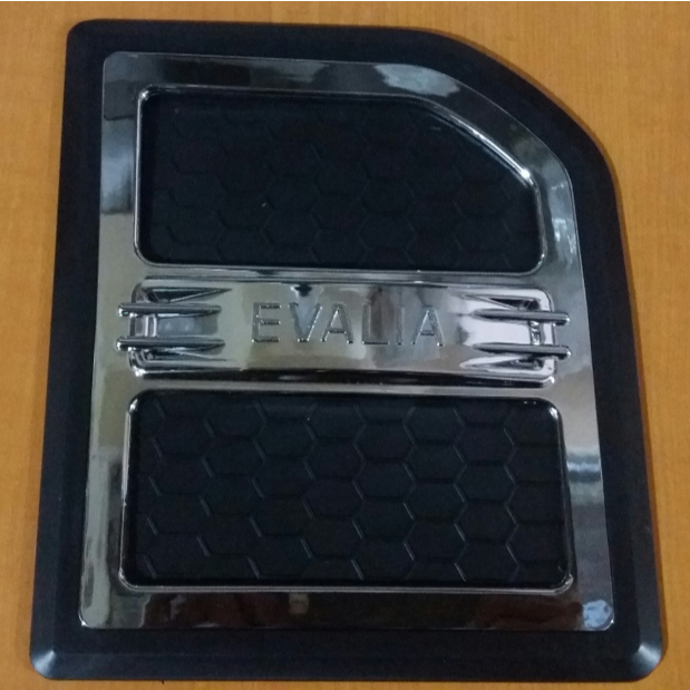 NISSAN EVALIA AKSESORIS TANK COVER EVALIA COVER PENUTUP TANGKI BENSIN WARNA LUXURY BLACK
