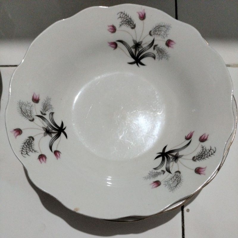 Piring keramik jadul RRT