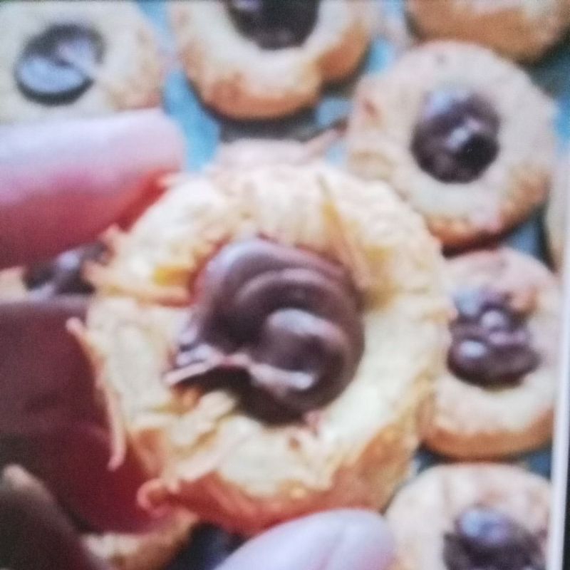 

Kue Thumhprith Nanas WISNAN RENYAH LUMER GURIH ENAK ( HOMEMAD)