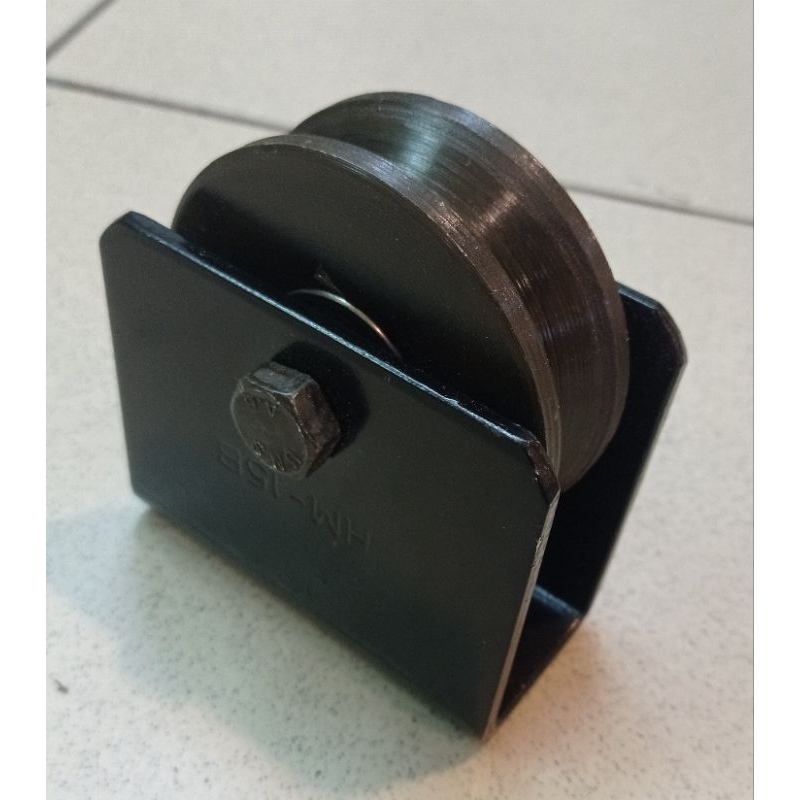 roda pintu pagar/roda pintu gerbang/roda pagar besi/roda besi/roda gerbang 4 inchi ( rel siku ) medi