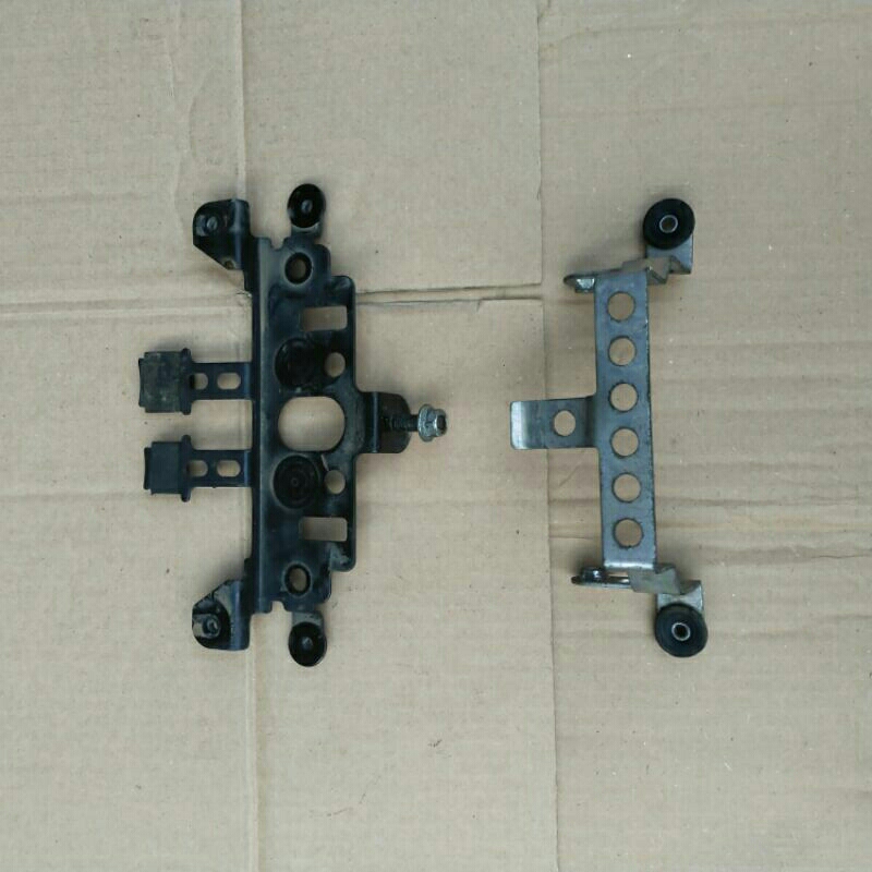 Braket Jok Tangki R15V3 Original