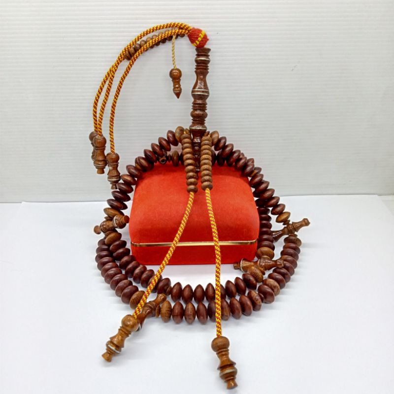 tasbih tijani kayu kelor emas full benang rajut A90