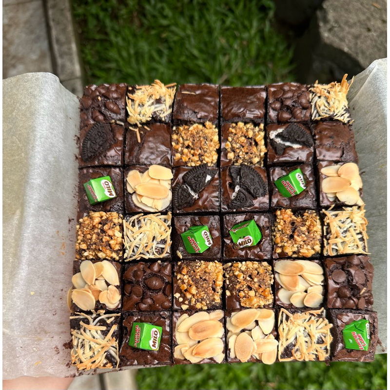 

Fudgy Brownies Panggang Premium