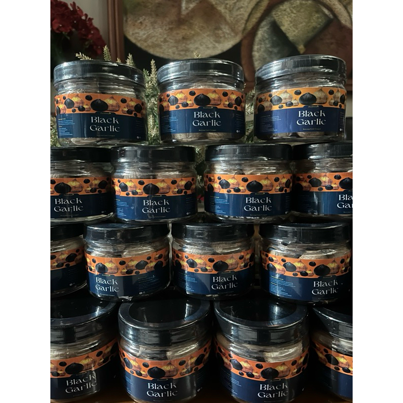 

Black Garlic By Zeafood ( MEDIUM ) 200gr