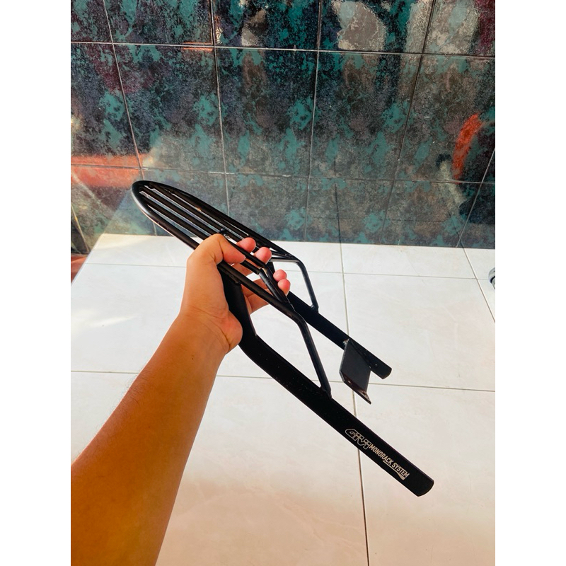 Bracket box Givi untuk motor Yamaha xeon GT