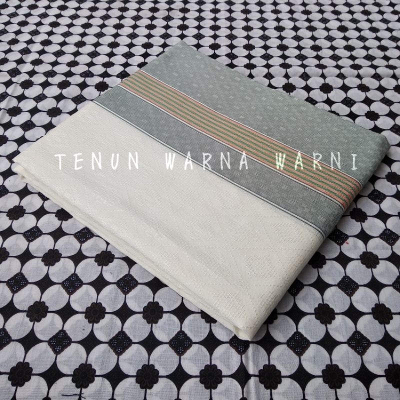Kain Tenun Baron 1D Putih Tulang