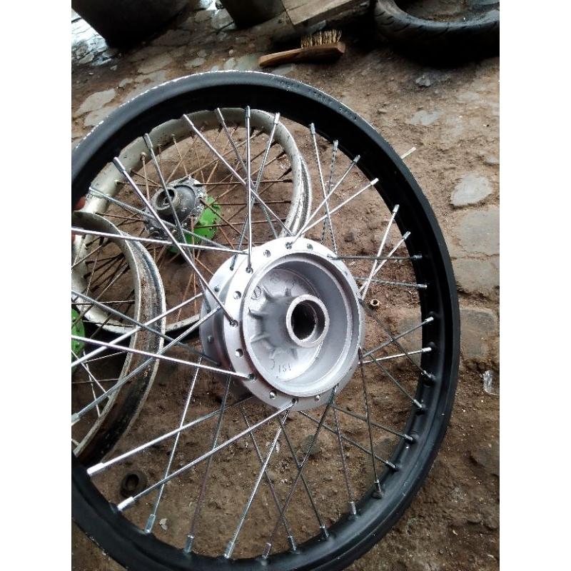 velg pelek velk belakang smash new pnp smash lama pnp shpgun hitam