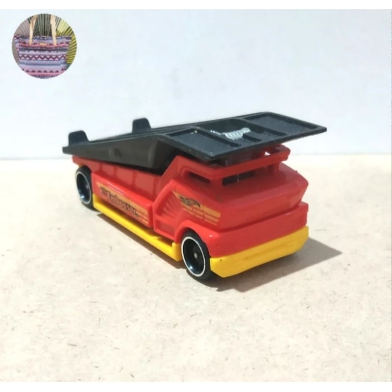 Hot Wheels The Embosser Loose Towing derek Red merah