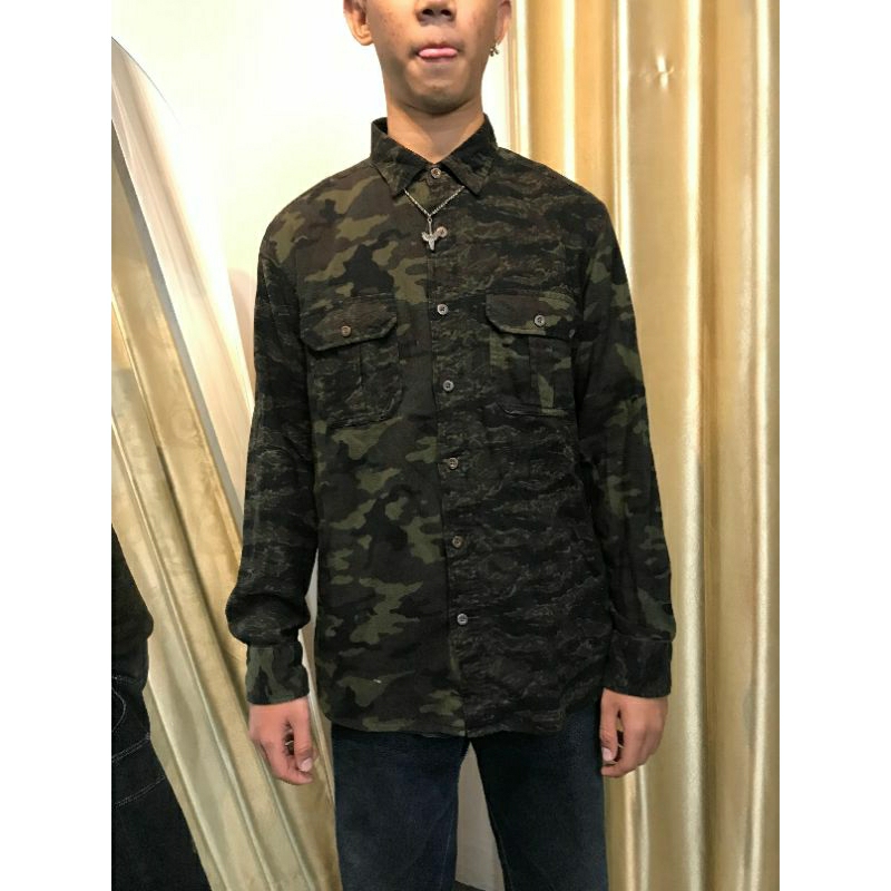 Flanel Two Tone Camo by Uniqlo Tebal