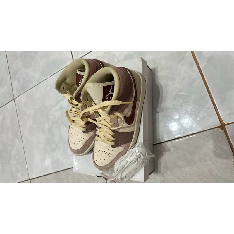 Preloved Air jordan 1 Mid SE Dark Pony Smoky Mauve (Women)