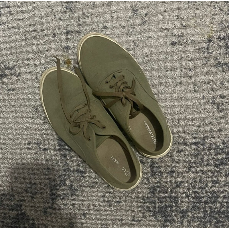 sepatu lc waikiki uk 44