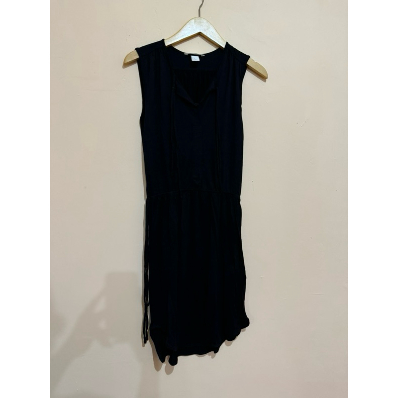 Preloved/Thrift Mini Dress hitam hnm sleeveless Korean Style