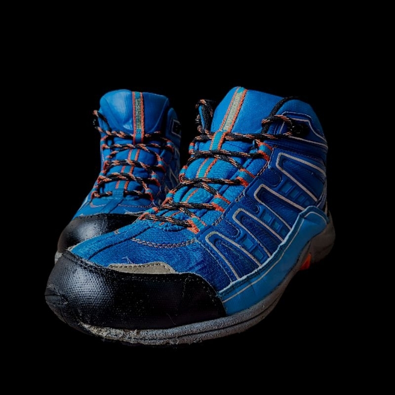 Sepatu Gunung Midcut Leisure Time Santafe