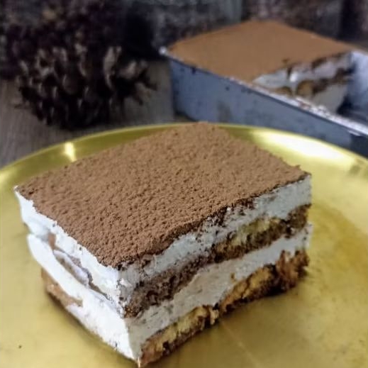 

Classic Tiramisu (Tiramisu sodok) by Hellolilcake