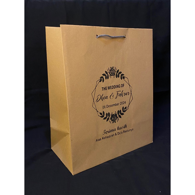 

PAPERBAG FREE SABLON 20x10x30cm