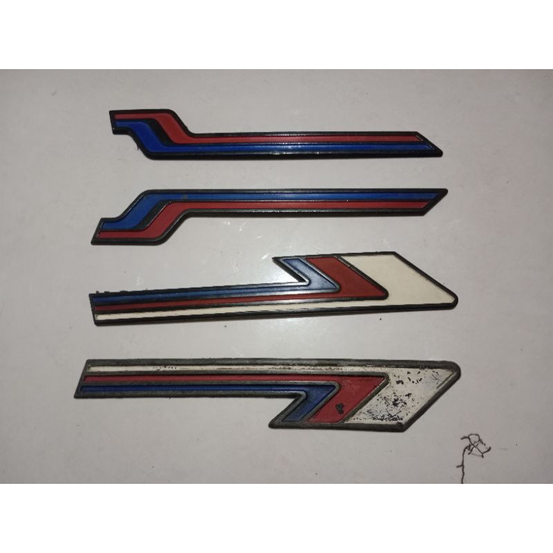 EMBLEM TANGKI V80 ORIGINAL