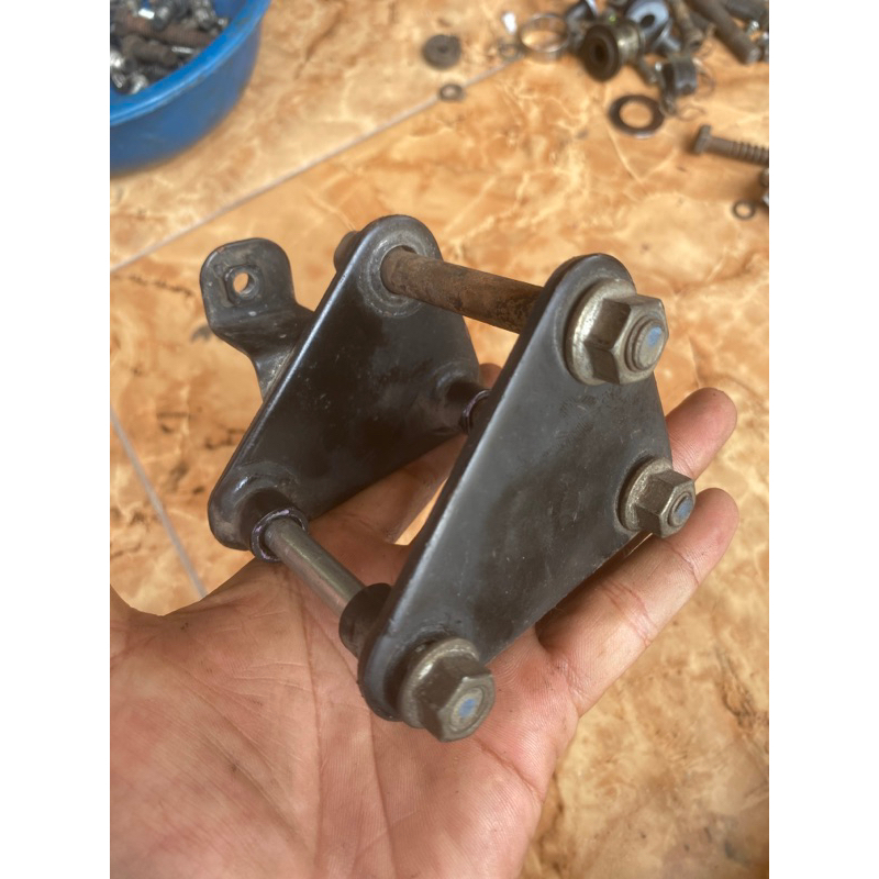 Breket Mesin Atas Kawasaki Ninja R/SS Original Copotan